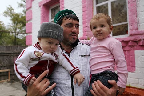 آيات وأحاديث تظهر وتختفي على جلد رضيع روسي في داغستان