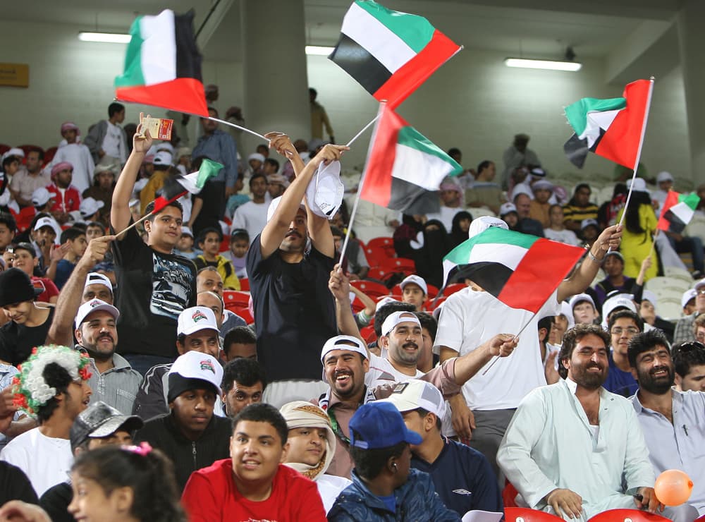 جماهير إماراتية تحضر بكثافة لمساندة الأهلي الإماراتي الذي سيقابل نادي أوكلاند سيتي في افتتاح كأس العالم للأندية المقام على ملعب 