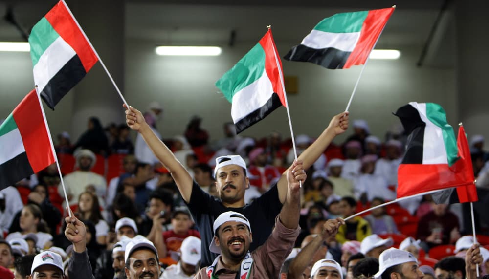 جماهير إماراتية تحضر بكثافة لمساندة الأهلي الإماراتي الذي سيقابل نادي أوكلاند سيتي في افتتاح كأس العالم للأندية المقام على ملعب 