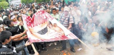 آلاف الإندونيسيين يتظاهرون  في اليوم العالمي ضد الفساد