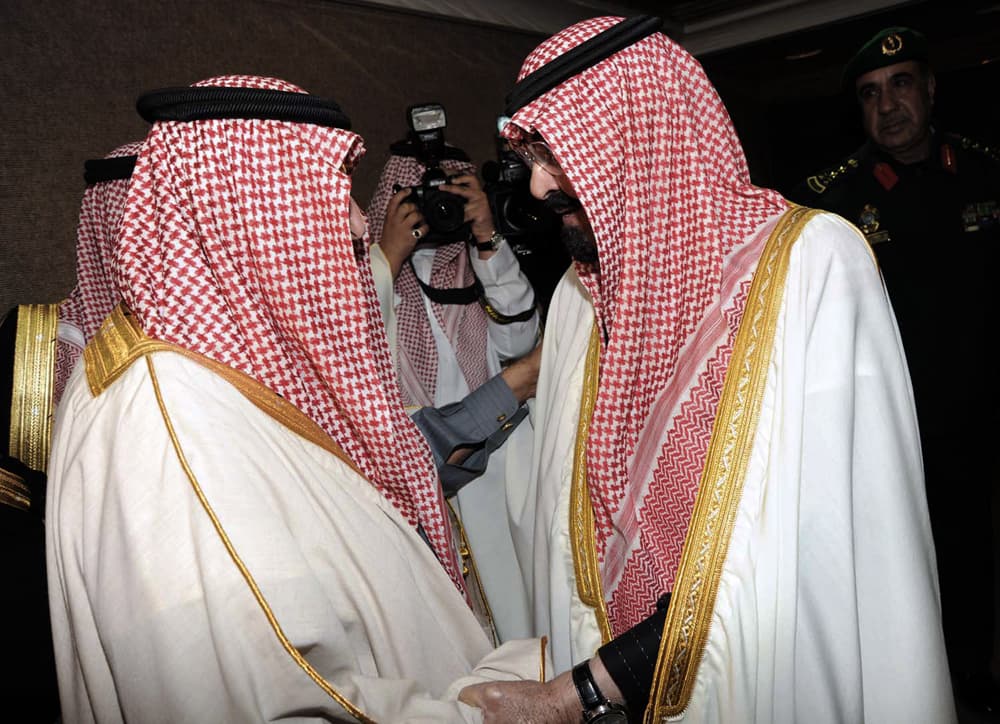 سلطان الخير على أرض الوطن