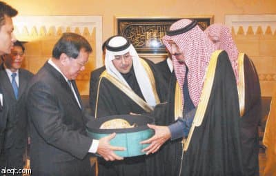 الأمير سلمان يستقبل رئيس مجلس النواب السنغافوري