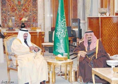 الأمير مشعل يزور  ولي العهد في قصر العزيزية