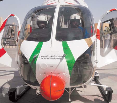 الأمير سلمان يدشن خدمة الإسعاف الطائر