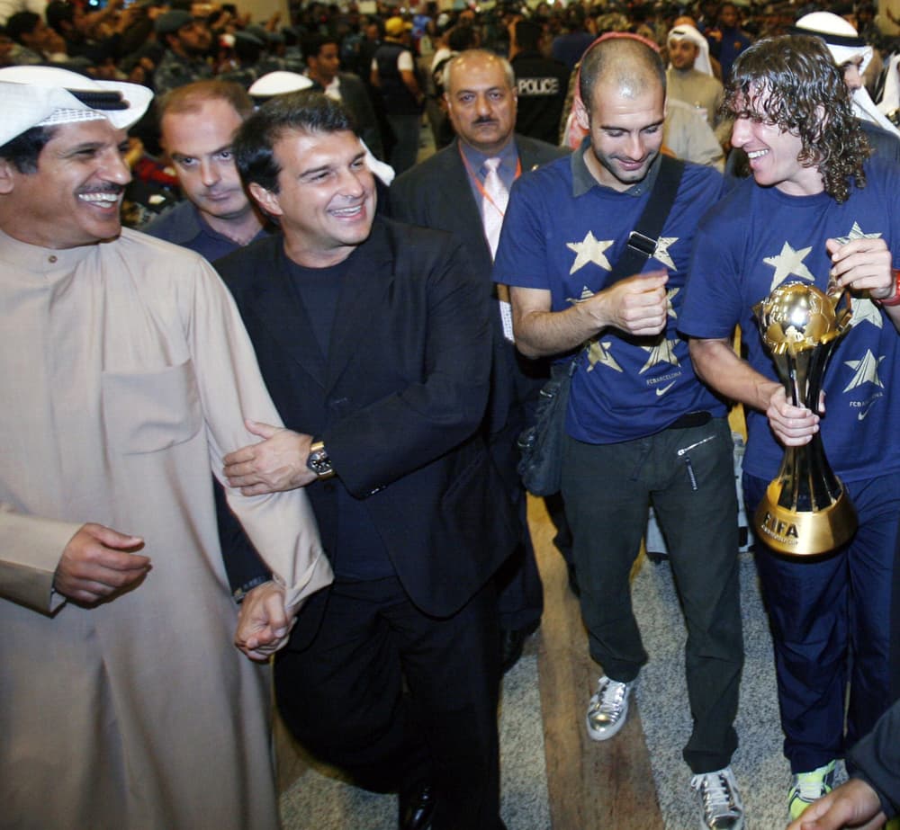 تعادل تاريخي لكاظمة مع برشلونة 1-1