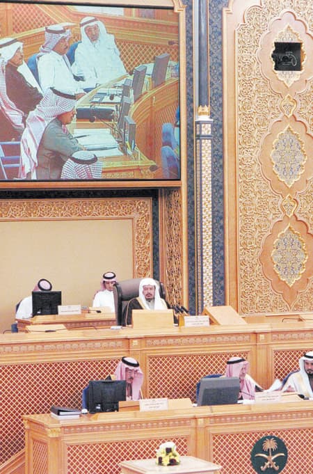 «الشورى» يوصي بقاعدة لزيادات معاشات وبدلات مشتركي «التأمينات»