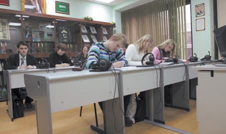 تخريج أول دفعة لمركز سلطان بن عبد العزيز للغة العربية في موسكو