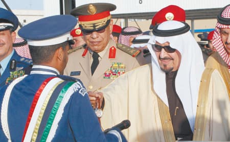 «التايفون» تظهر بحضور ولي العهد