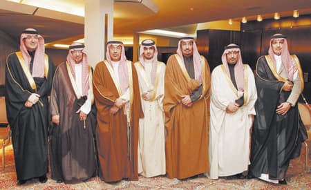 أسرة آل الشيخ تحتفل بـ «عبد العزيز»