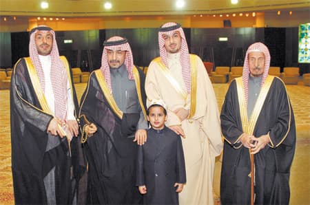 أسرة آل الشيخ تحتفل بـ «عبد العزيز»