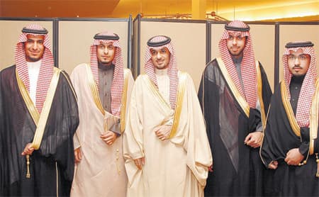 أسرة آل الشيخ تحتفل بـ «عبد العزيز»