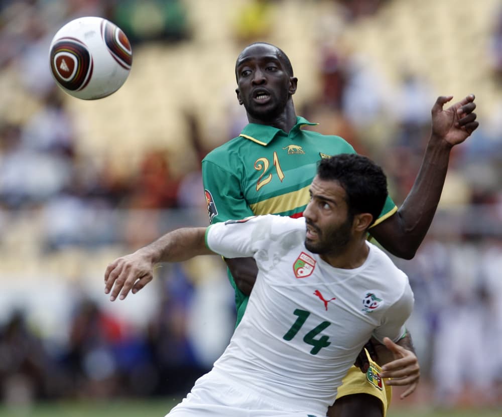 اليوم الخامس من كأس إفريقيا.. محاربو الصحراء يتخطون موقعة مالي وآلاف الجزائريين إلى الشوارع