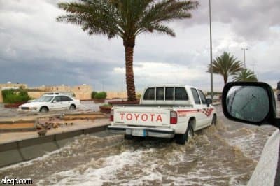 أمطار غزيرة على المدينة وتبوك والجوف و حائل .. وتوقف الملاحة البحرية في جدة تحوطا