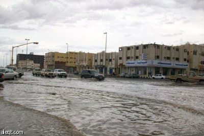 أمطار غزيرة على المدينة وتبوك والجوف و حائل .. وتوقف الملاحة البحرية في جدة تحوطا