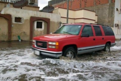 أمطار غزيرة على المدينة وتبوك والجوف و حائل .. وتوقف الملاحة البحرية في جدة تحوطا