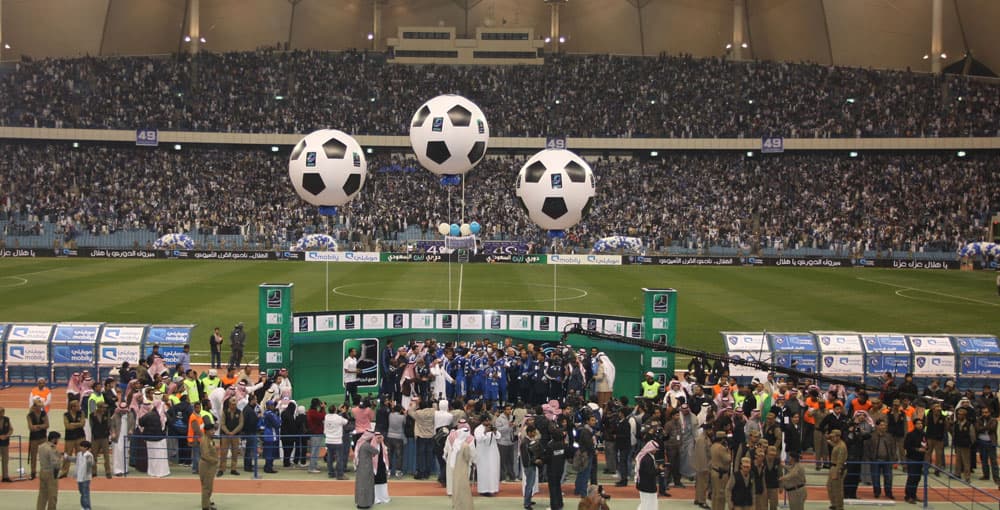 الهلال يتوج بكأس دوري زين