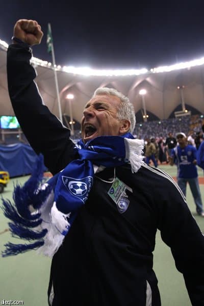 الهلال يتوج بكأس دوري زين
