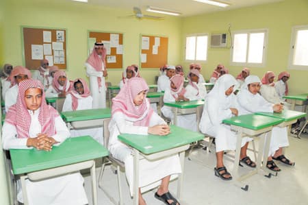 «التربية»: الجامعات الوليدة ترفع نسب تسرب المعلمين إلى قطاعات أخرى