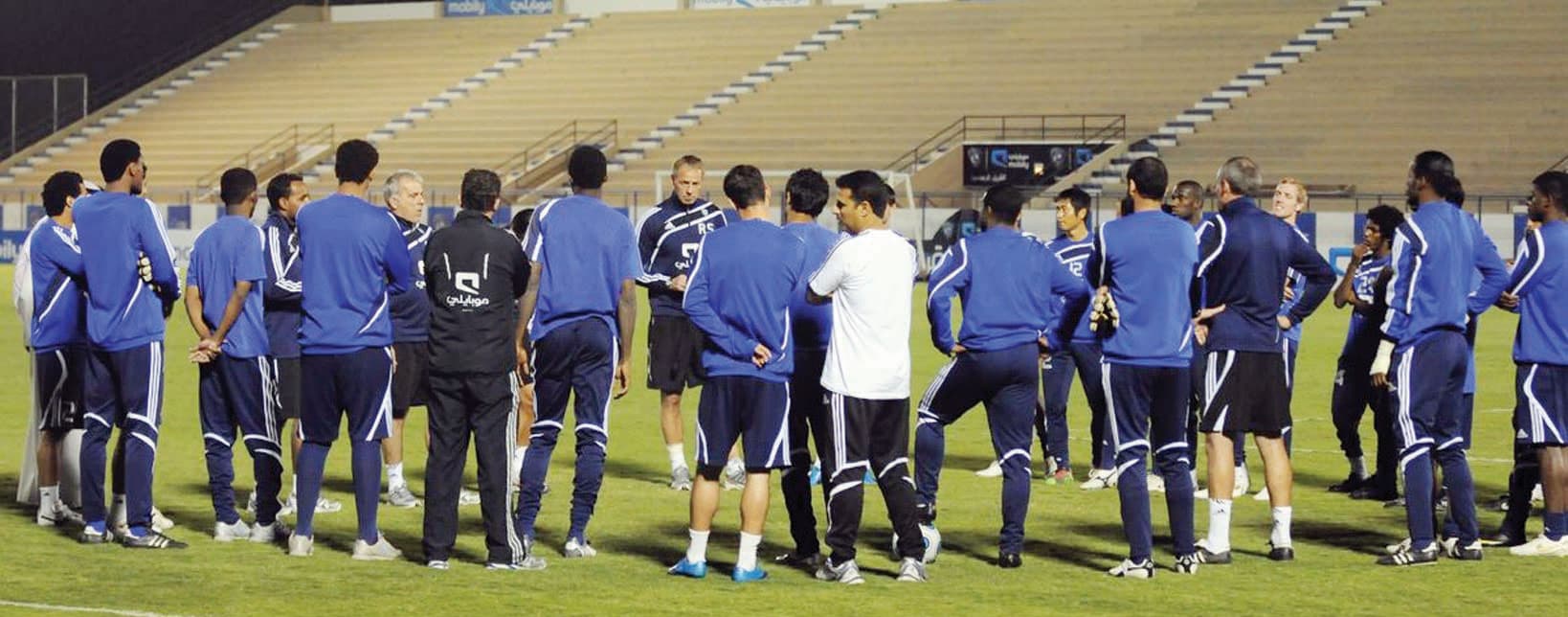 الهلال يقترب من التجديد للكوري لي يونج