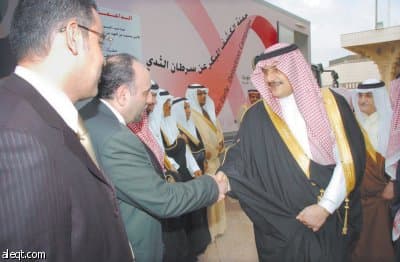 أمير الشرقية يطلع على العيادة المتنقلة للكشف المبكر عن السرطان