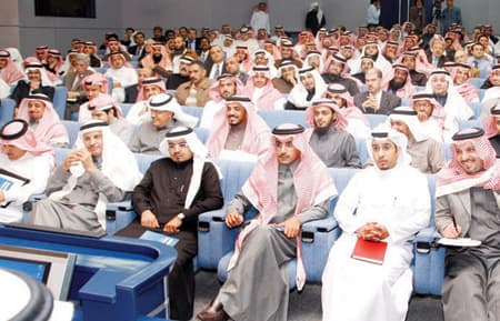 القطاع الخاص يطالب الوزارات بفتح احتياجاتها أمام المصنعين المحليين