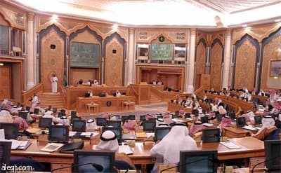 الشورى يبحث تعديل رسوم تأشيرات الإستقدام وغرامات حضر التدخين في المطارات