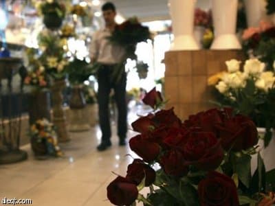 هم يختزلون الحب في يوم  فالنتين Valentine Day..ونحن لدينا الحب كل يوم