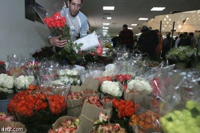 هم يختزلون الحب في يوم  فالنتين Valentine Day..ونحن لدينا الحب كل يوم