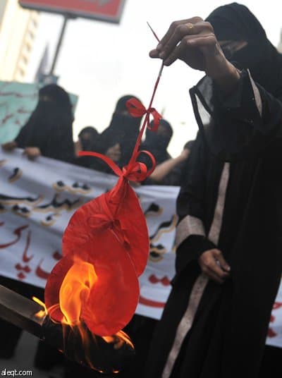 هم يختزلون الحب في يوم  فالنتين Valentine Day..ونحن لدينا الحب كل يوم