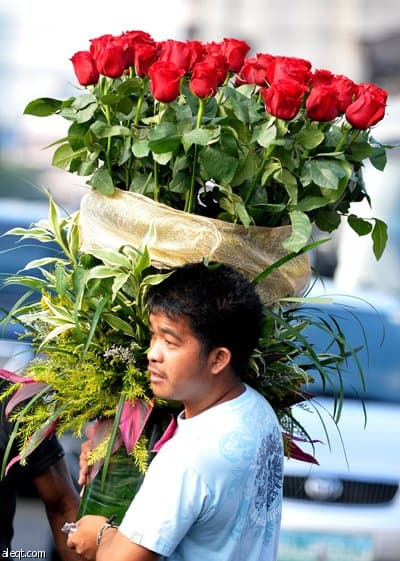 هم يختزلون الحب في يوم  فالنتين Valentine Day..ونحن لدينا الحب كل يوم