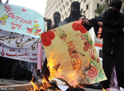 هم يختزلون الحب في يوم  فالنتين Valentine Day..ونحن لدينا الحب كل يوم