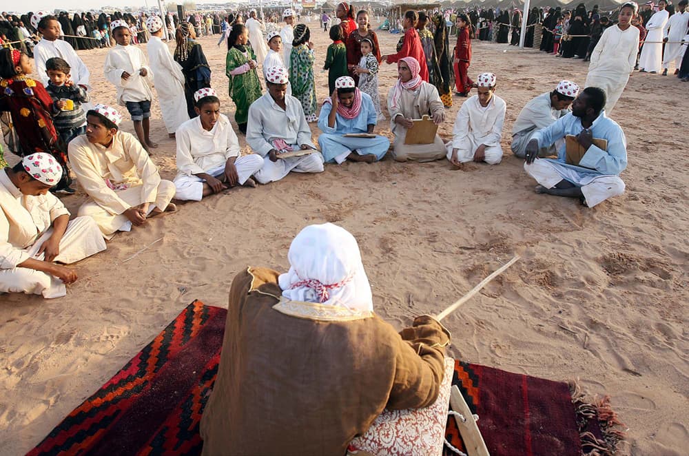انطلاق فعاليات (يوم الغضا) ضمن مهرجان الغضا في عنيزة