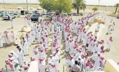 خياران لتوفير إعانة العاطلين: الخزانة العامة أو القطاع الخاص