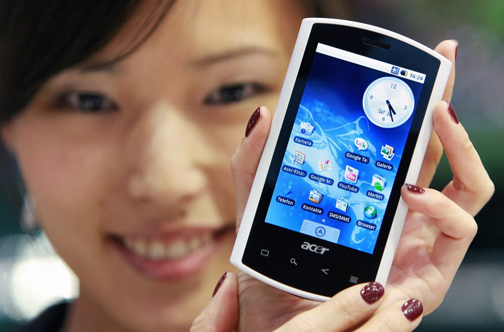 الهاتف النقال الجديد آيسر Acer Liquid A1 يظهر في معرض سيبيت Cebit للحاسوب وتكنولوجيا المعلومات في هانوفر.