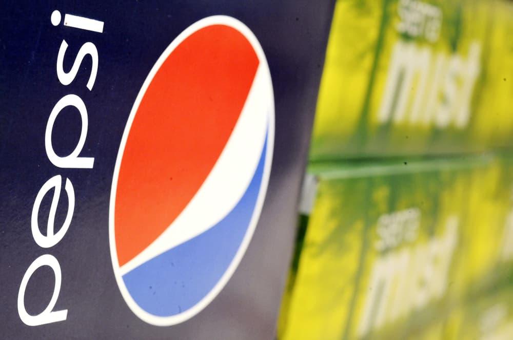 عرض لمنتجات شركة بيبسي في نيويورك التي تشهد ارتفاعا في أرباح منتجاتها الكبيرة الحجم.