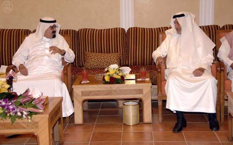 الملك يستقبل رئيس لجنة التحقيق وتقصي الحقائق في أسباب فاجعة سيول جدة ويطلع على تقرير اللجنة