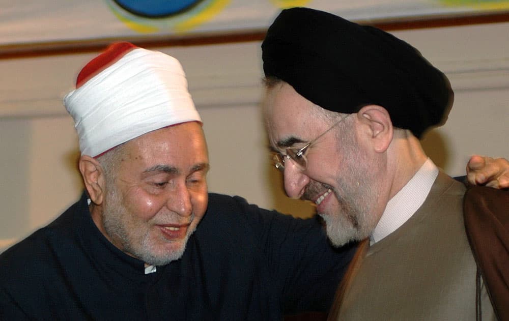 أداء صلاة الميت على شيخ الأزهر في المسجد النبوي الشريف