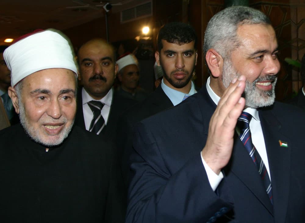 أداء صلاة الميت على شيخ الأزهر في المسجد النبوي الشريف