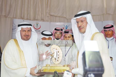 الرسائل النصية تضخ 60 مليون ريال لمصلحة مرضى الفشل الكلوي