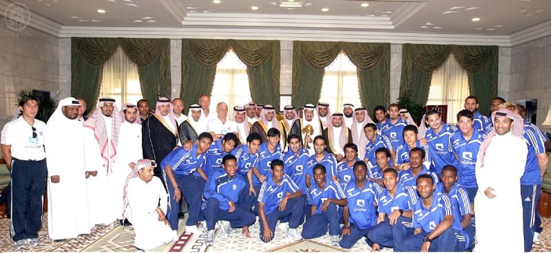 الأمير سلمان يستقبل نائب رئيس نادي الهلال وأعضاء ولاعبي النادي