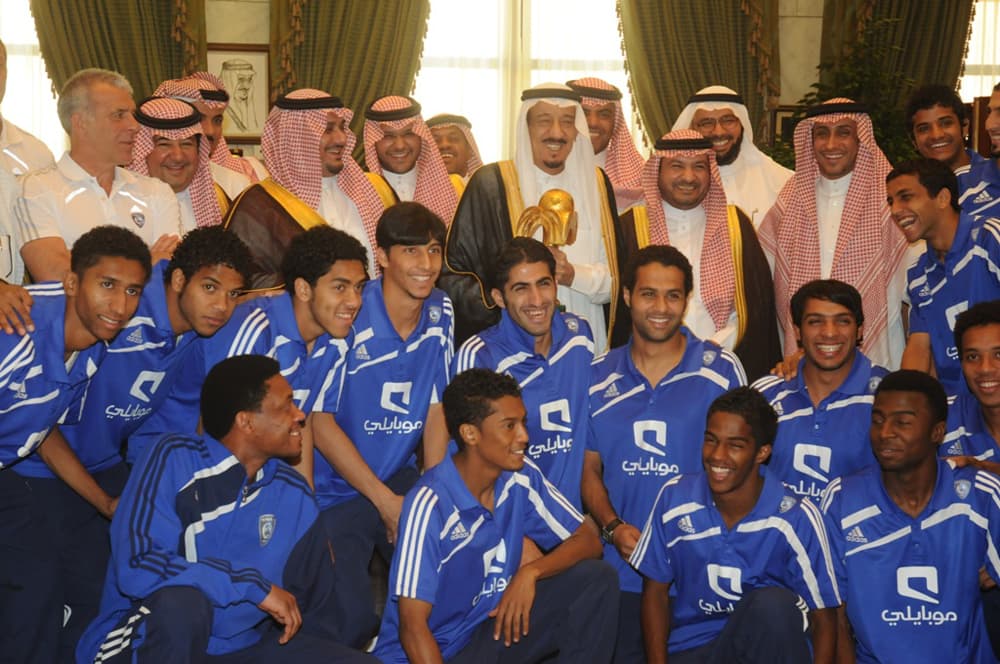 الأمير سلمان يستقبل نائب رئيس نادي الهلال وأعضاء ولاعبي النادي