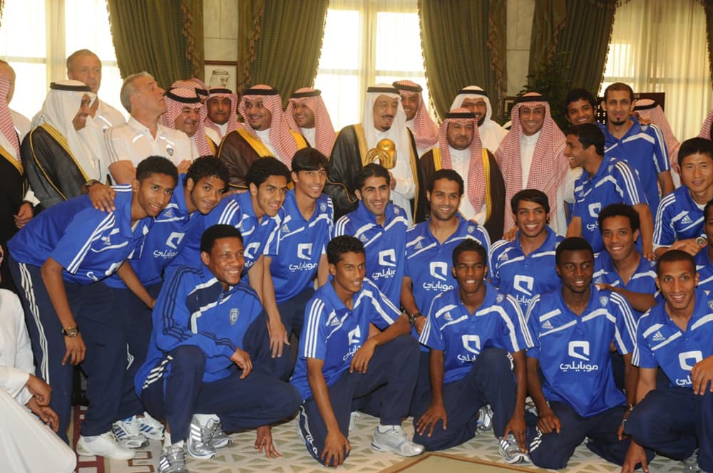 الأمير سلمان يستقبل نائب رئيس نادي الهلال وأعضاء ولاعبي النادي