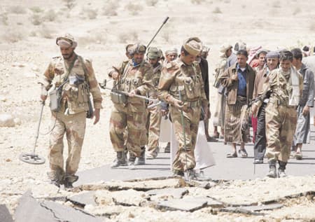 الحوثيون يفرجون عن 178 أسيرا  من العسكريين والمدنيين اليمنيين
