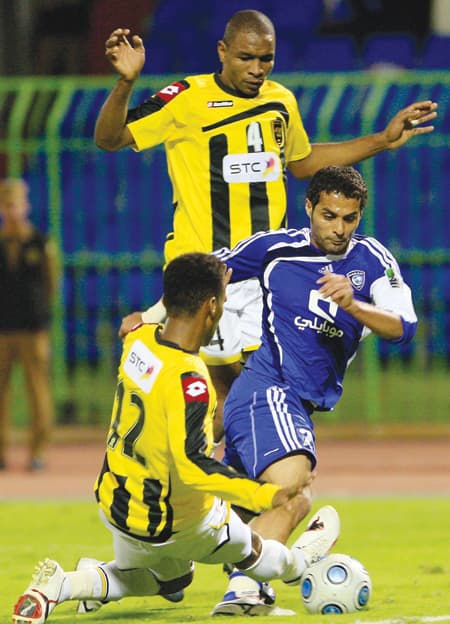 الاتحاد والهلال.. دماء «الرياض» لم تجف
