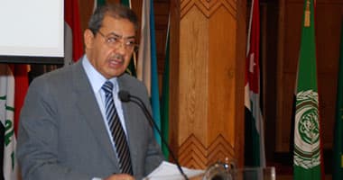 الرئيس المصري يعين أحمد محمد الطيب شيخا للأزهر