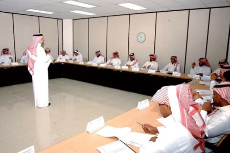 36 ألف شاب يستفيدون من 3000 برنامج تدريبي في «غرفة الرياض»