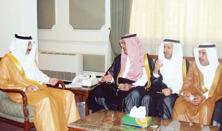 محافظ الأحساء يستقبل رئيس وأعضاء اللجنة الوطنية التجارية في مجلس الغرف