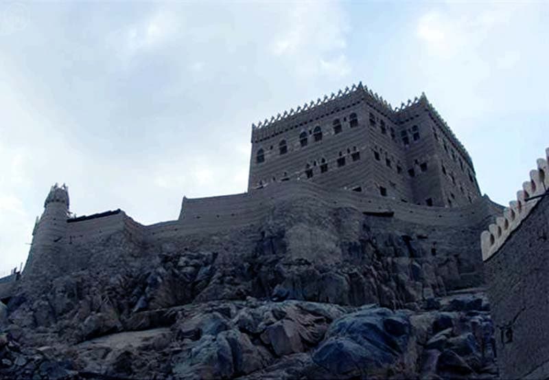 البيوت الطينية في جنوب نجران مازالت تحتفظ بتراثها المعماري الأصيل
