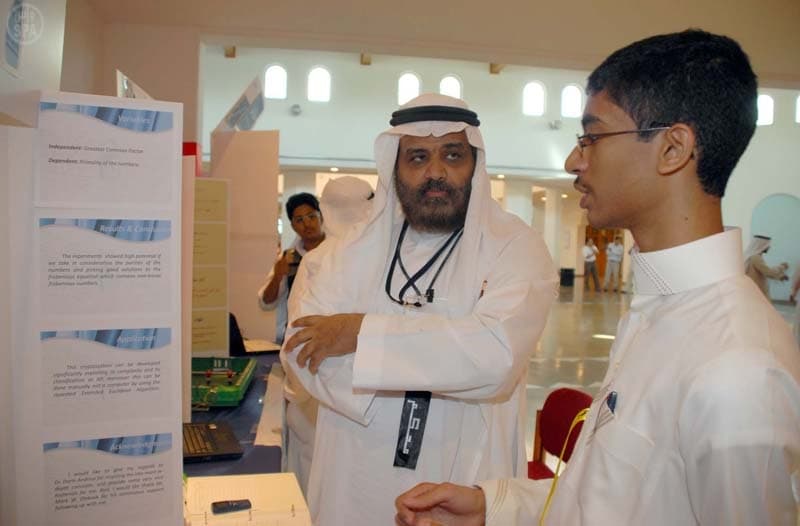 طالب سعودي يمثل المملكة في معرض إنتل الدولي للعلوم والهندسة