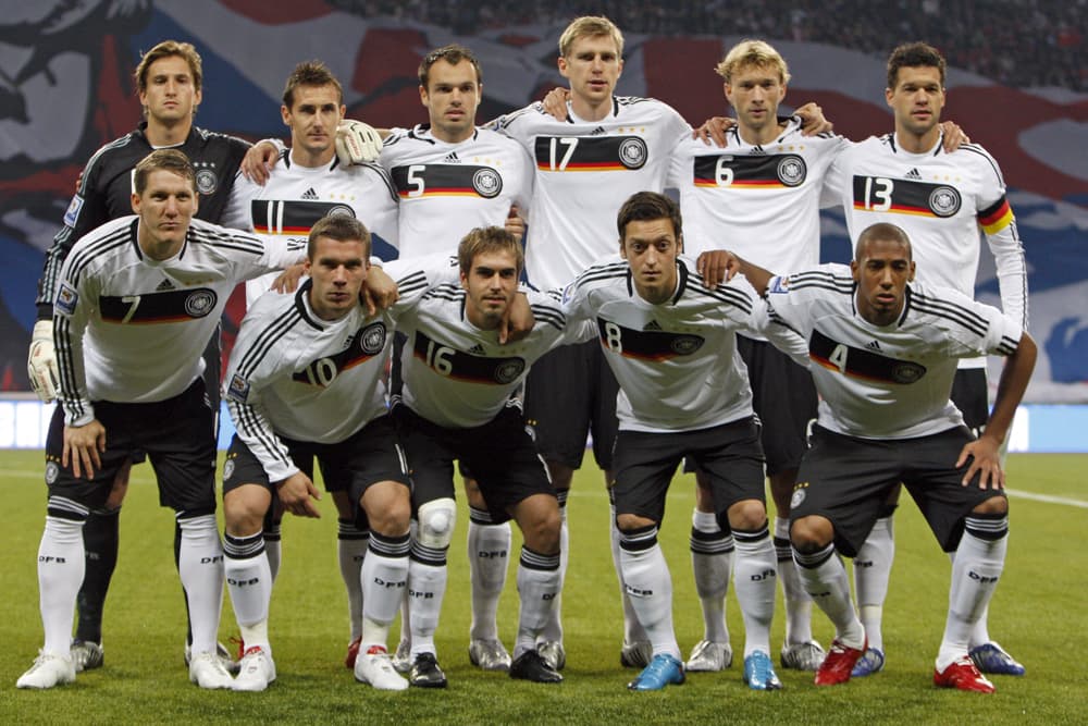 صور لبعض المنتخبات المشاركة في كأس العالم 2010 في جنوب إفريقيا.